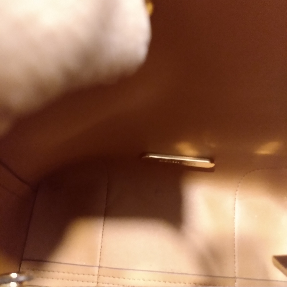 Handbag - Picture 11 of 14